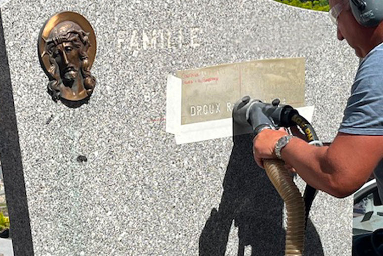 Pech Memoria Gravure sépulture