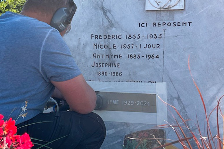 Pech Memoria gravure sur tombe