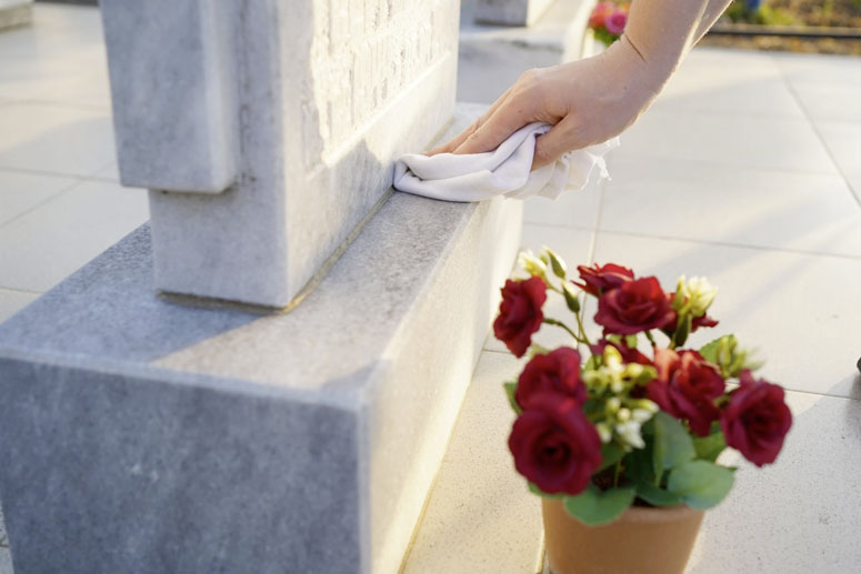 Pech Memoria Entretien et nettoyage de sépulture